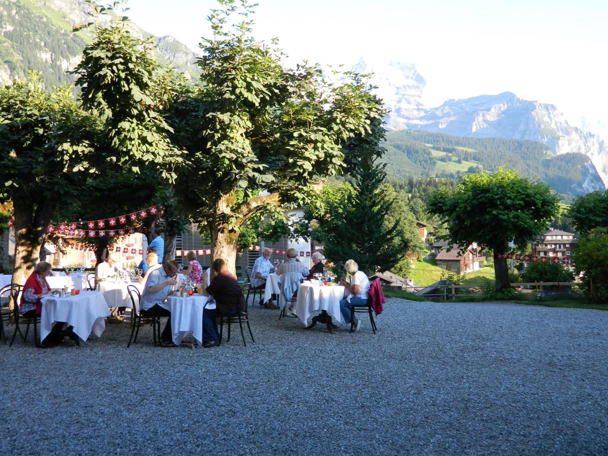 Historic Hotel Falken Wengen Extérieur photo